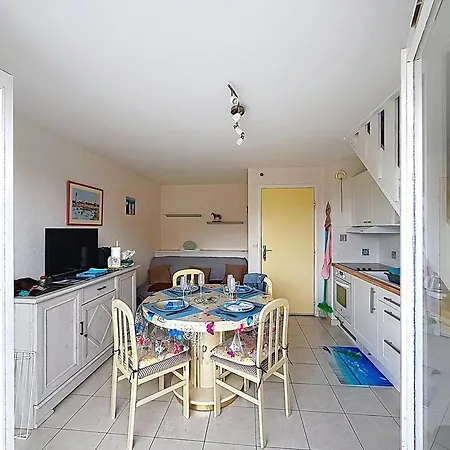 Apartment Duplex A Deux Pas De La - 4 Pers. Merville-Franceville-Plage